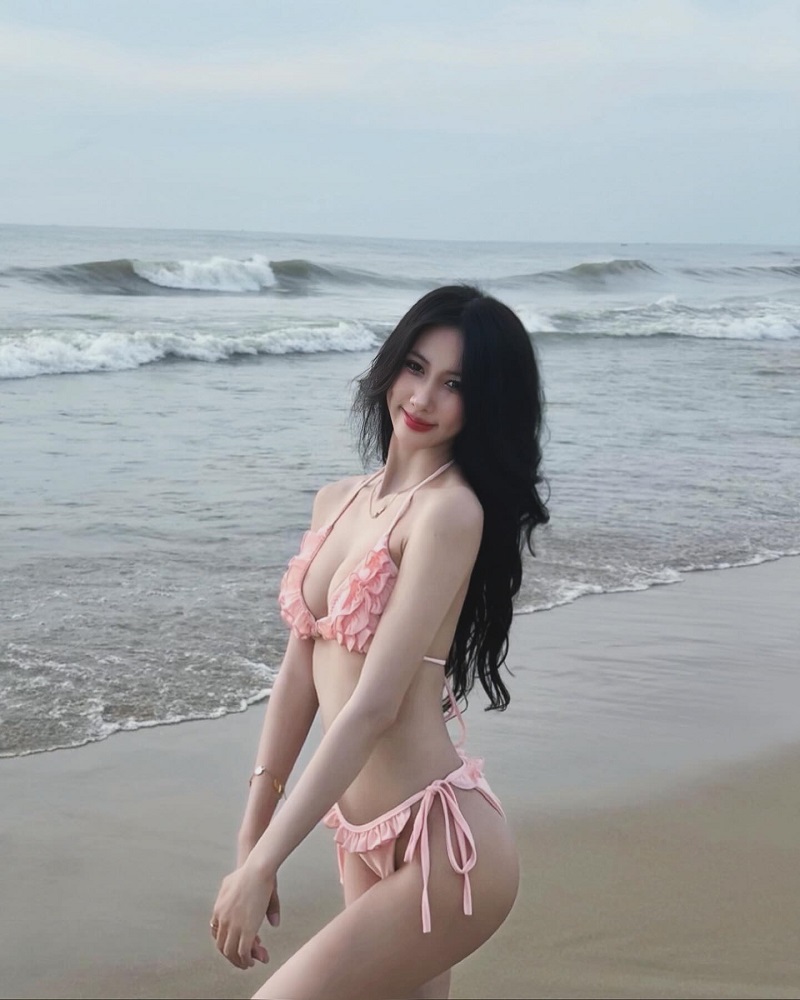Ảnh gái xinh bikini biển 0039
