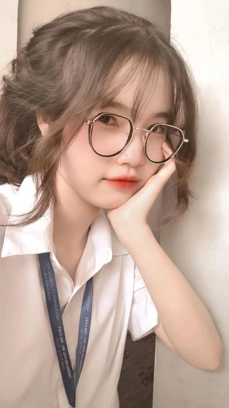 ảnh gái xinh đeo kính 0029