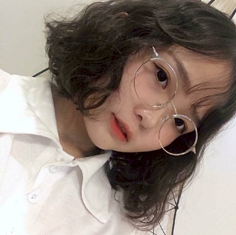 ảnh gái xinh đeo kính 0030