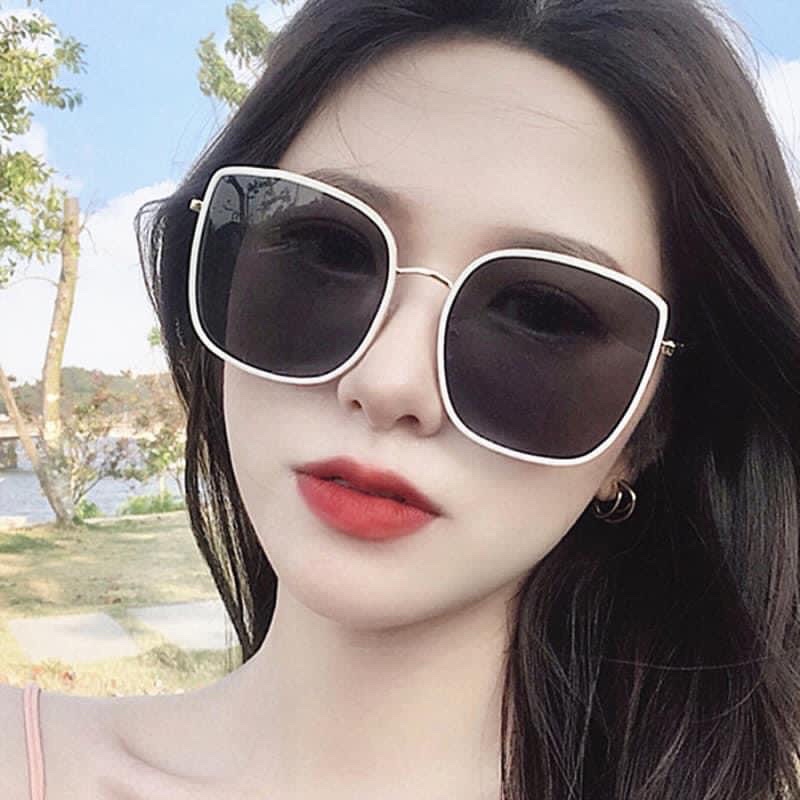 ảnh gái xinh đeo kính 0036