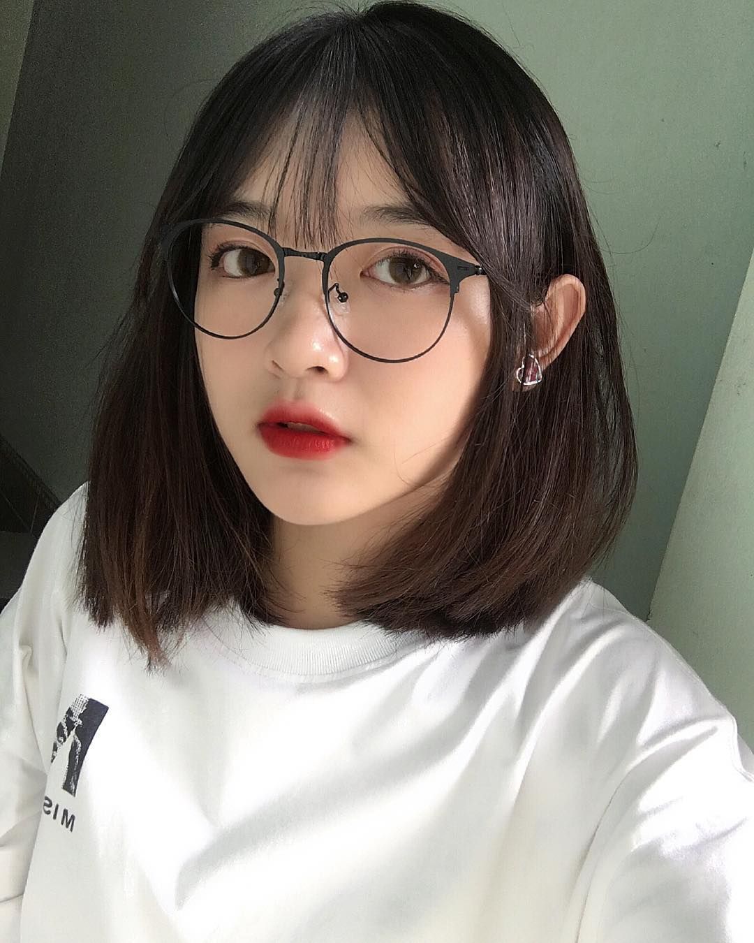 ảnh gái xinh đeo kính 0044