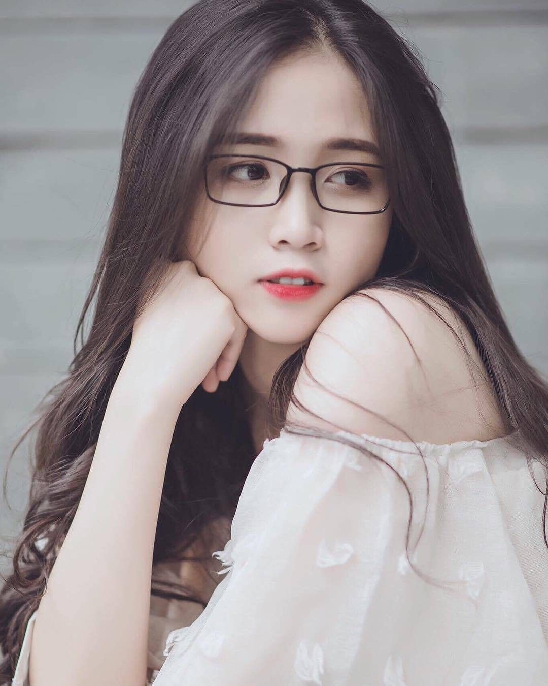 ảnh gái xinh đeo kính 0047