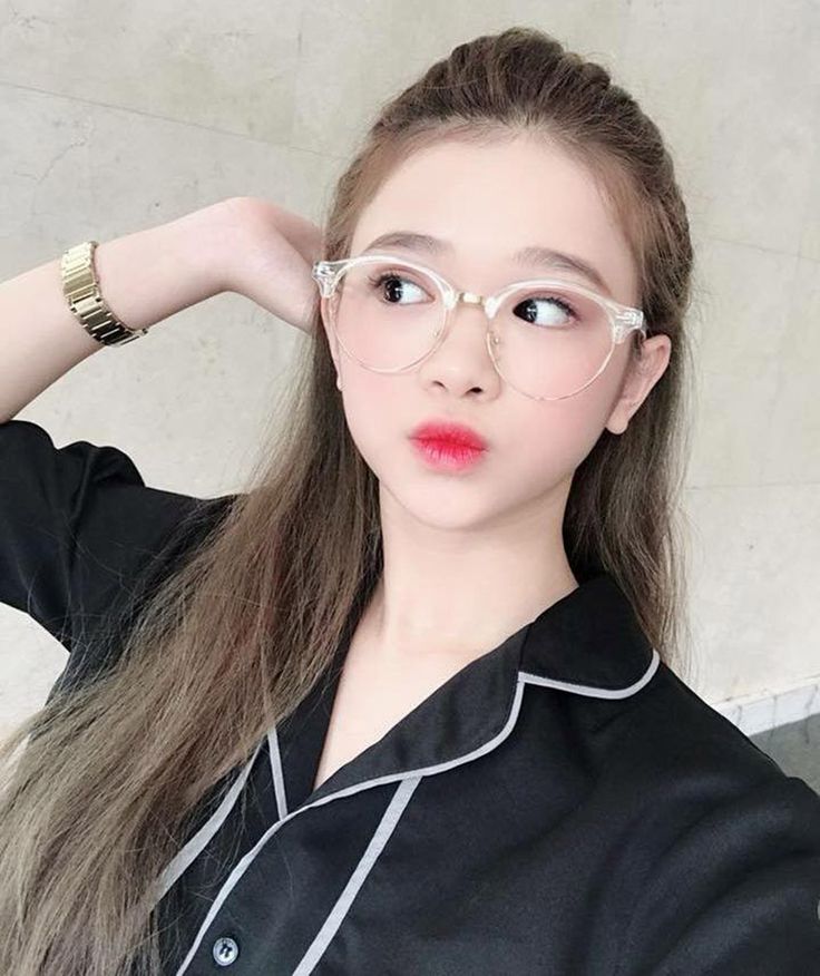 ảnh gái xinh tóc dài đeo kính che mặt 0023