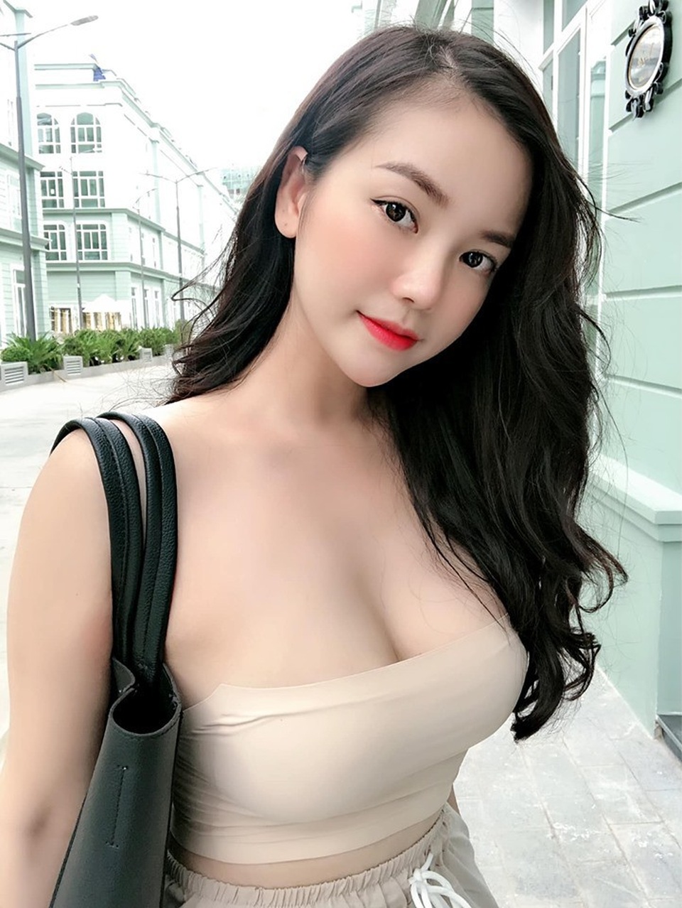 gái xinh ngực đẹp
