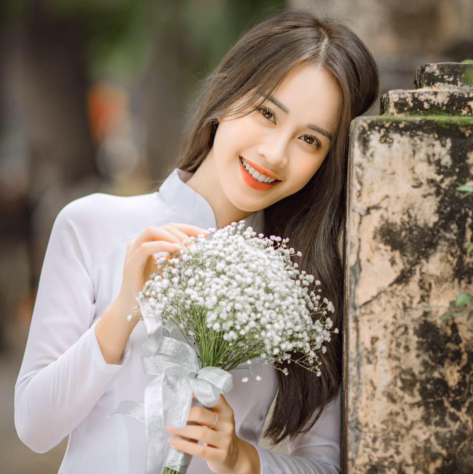 gái xinh mặc áo dài