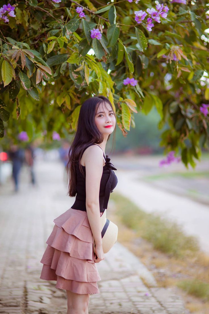 gái xinh mặc váy