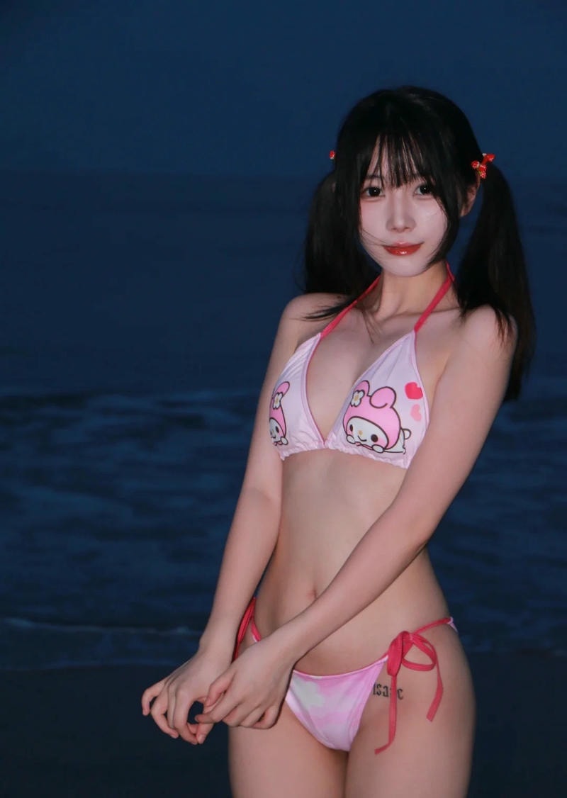 gái xinh nhật bản mặc bikini 0023