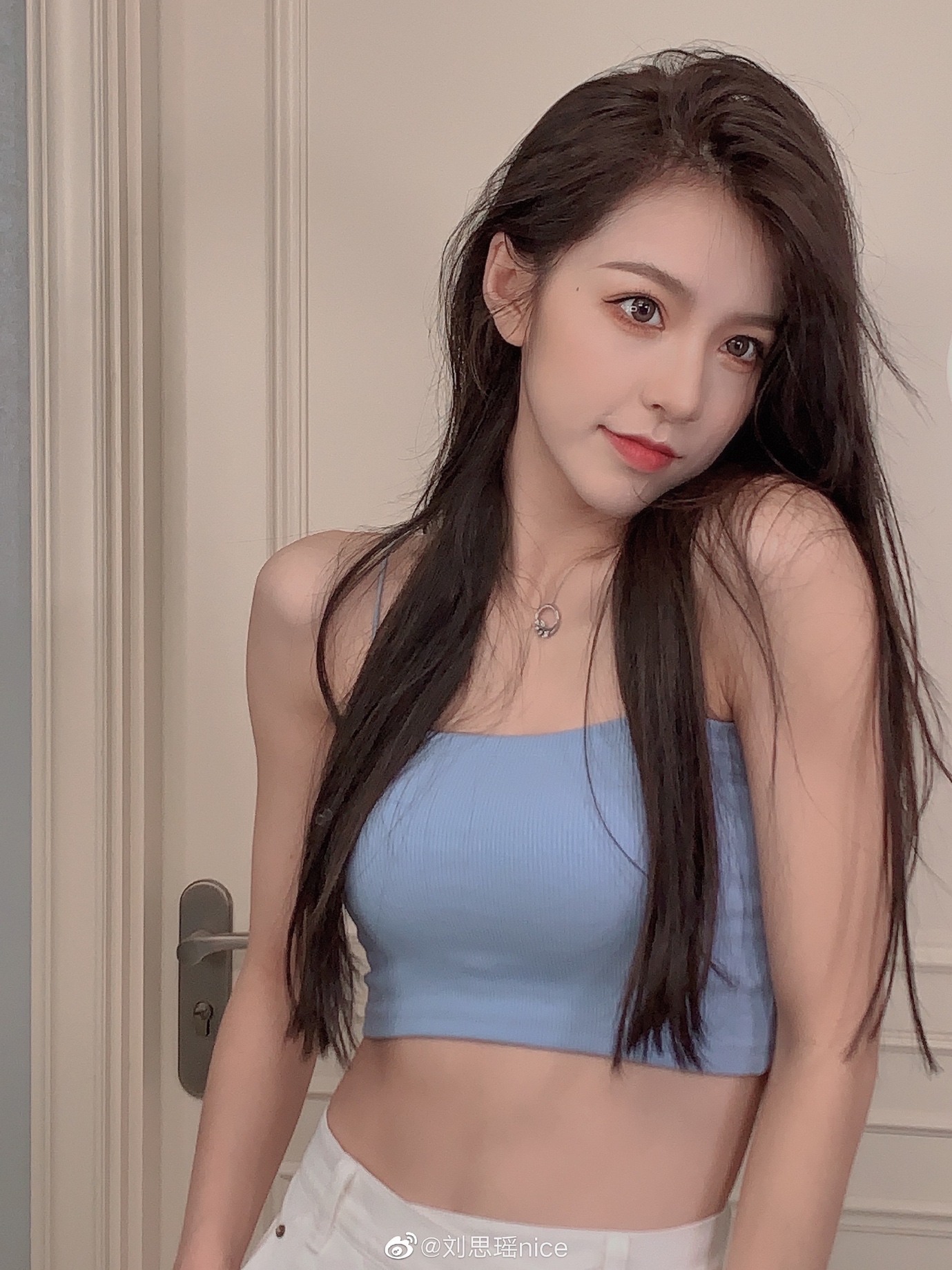 gái xinh trung quốc mặc bikini 0027