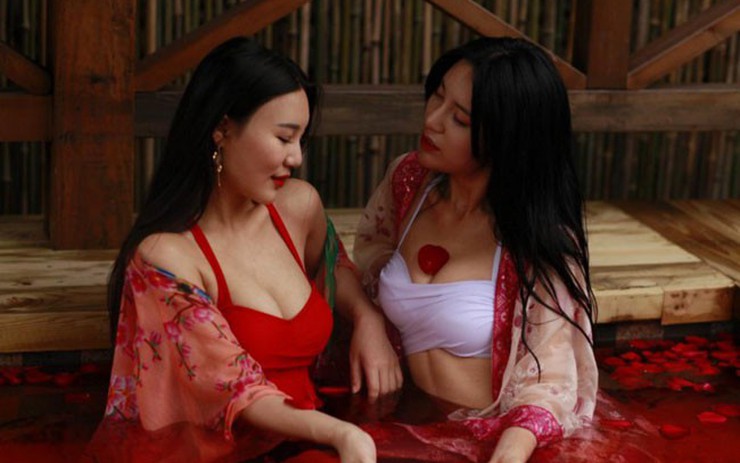 gái xinh trung quốc mặc bikini 0042