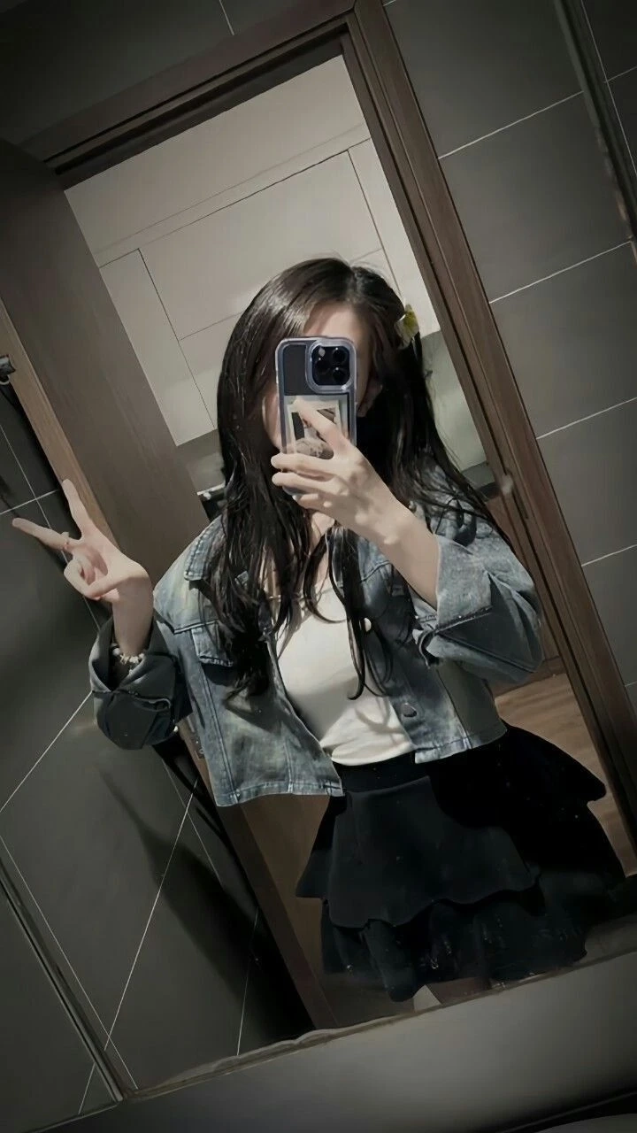 ảnh gái đẹp che mặt