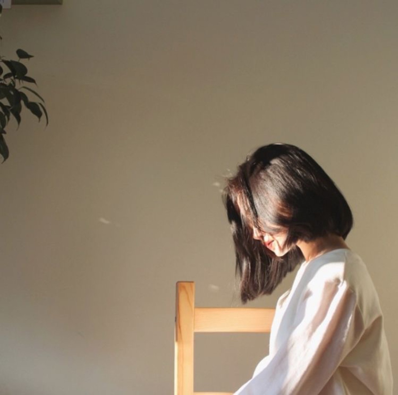 hình gái đẹp tóc ngắn 0039