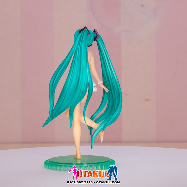 Ngắm trọn miku bikini nóng bỏng khiến mọi ánh nhìn mê mẩn