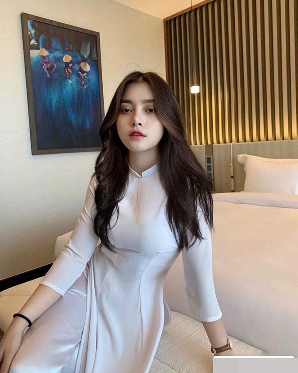 gái xinh mặc áo dài